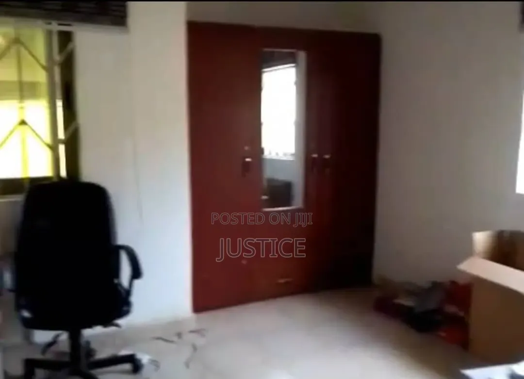 4bdrm House in West Hills Mall Area for rent