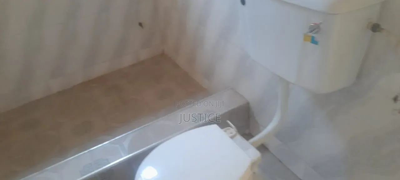 4bdrm House in West Hills Mall Area for rent
