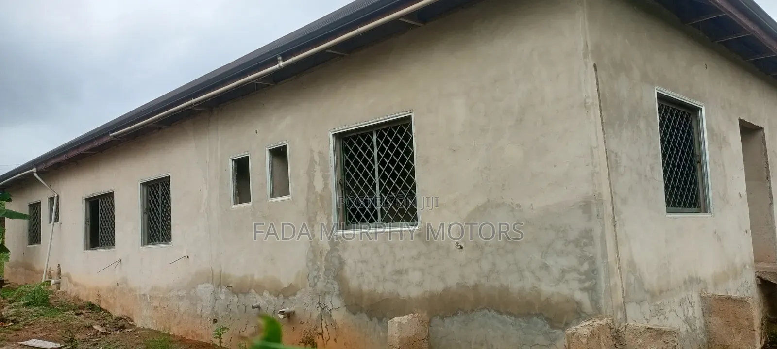 8bdrm House in Kumasi Metropolitan for sale