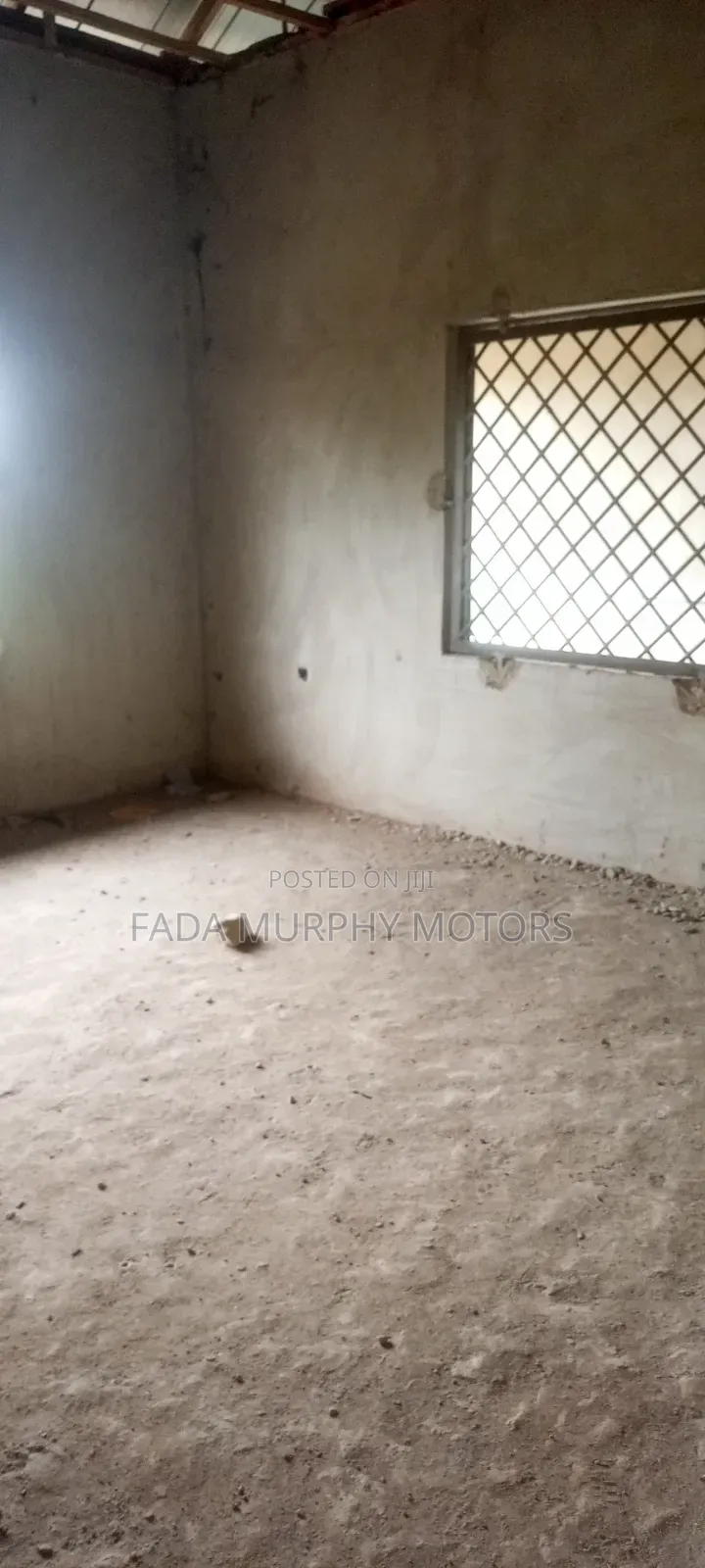 8bdrm House in Kumasi Metropolitan for sale