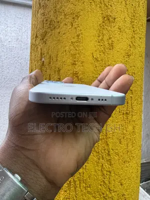 Apple iPhone 15 128 GB Green