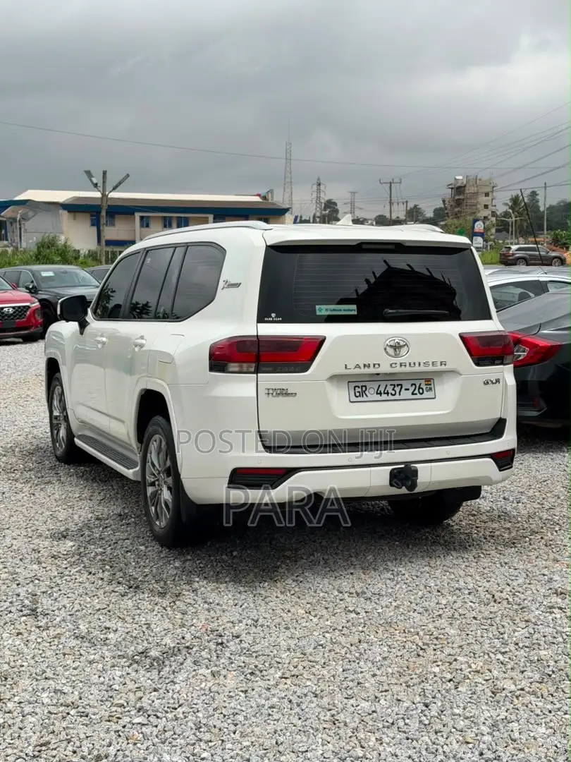 Toyota Land Cruiser 2024 White