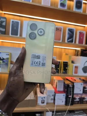 New Infinix Smart 8 64 GB Gray