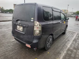 Toyota Voxy 2013 Gray