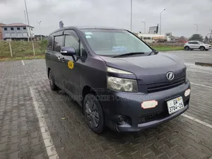 Toyota Voxy 2013 Gray
