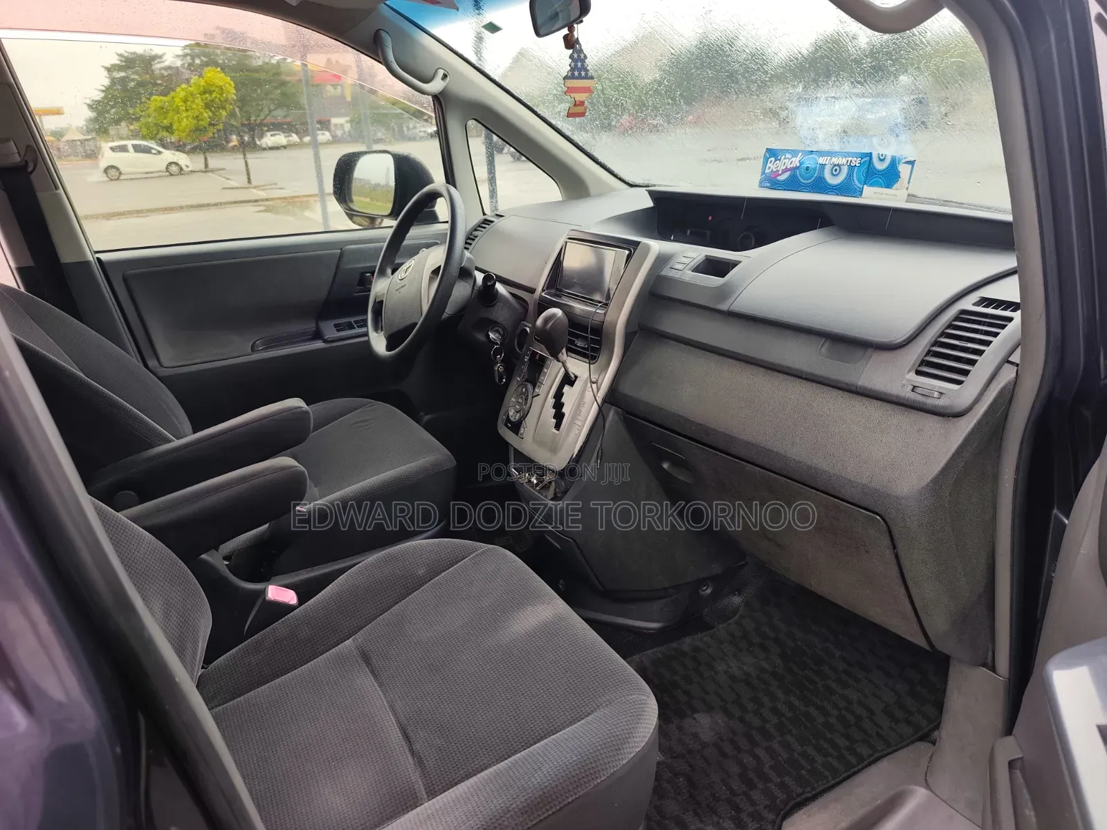 Toyota Voxy 2013 Gray
