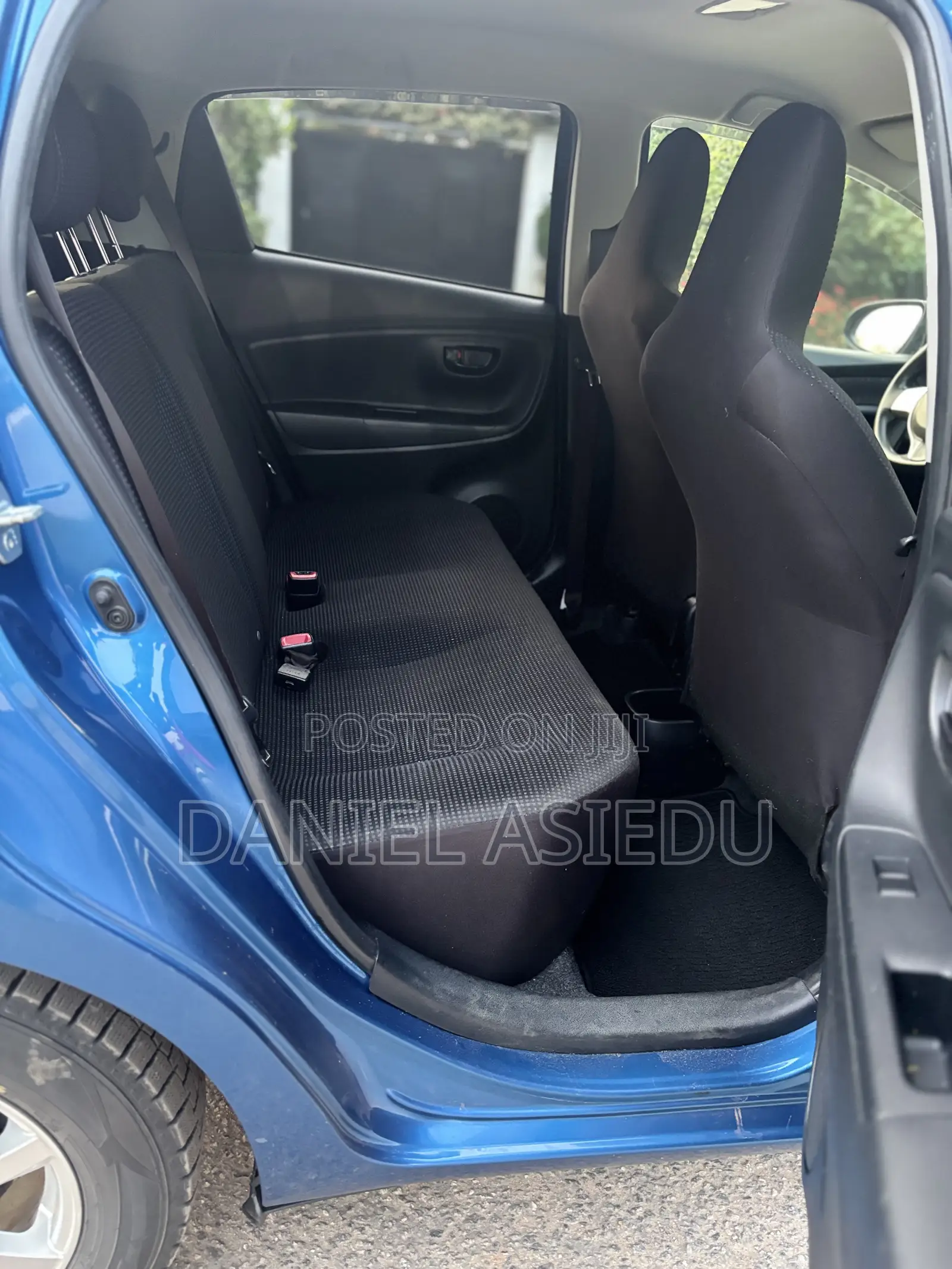Toyota Vitz 1.3 AWD 3dr 2015 Blue