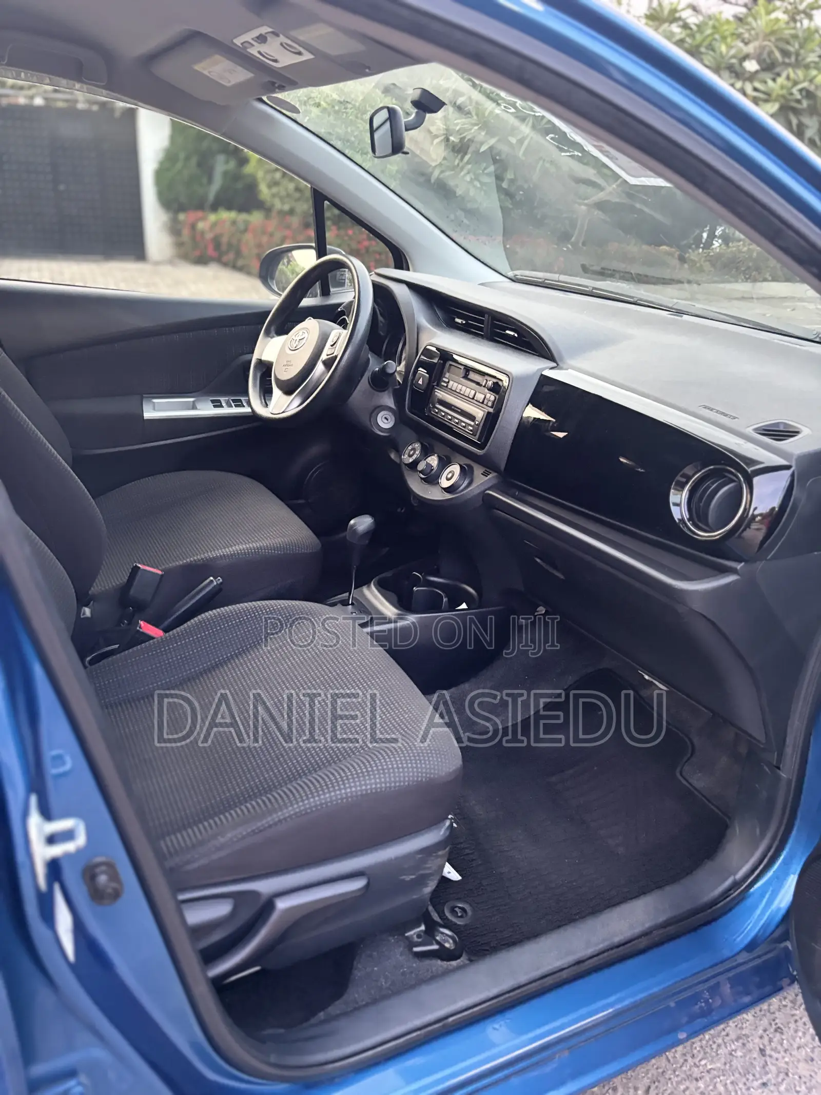 Toyota Vitz 1.3 AWD 3dr 2015 Blue