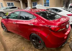 Hyundai Elantra 2015 Red