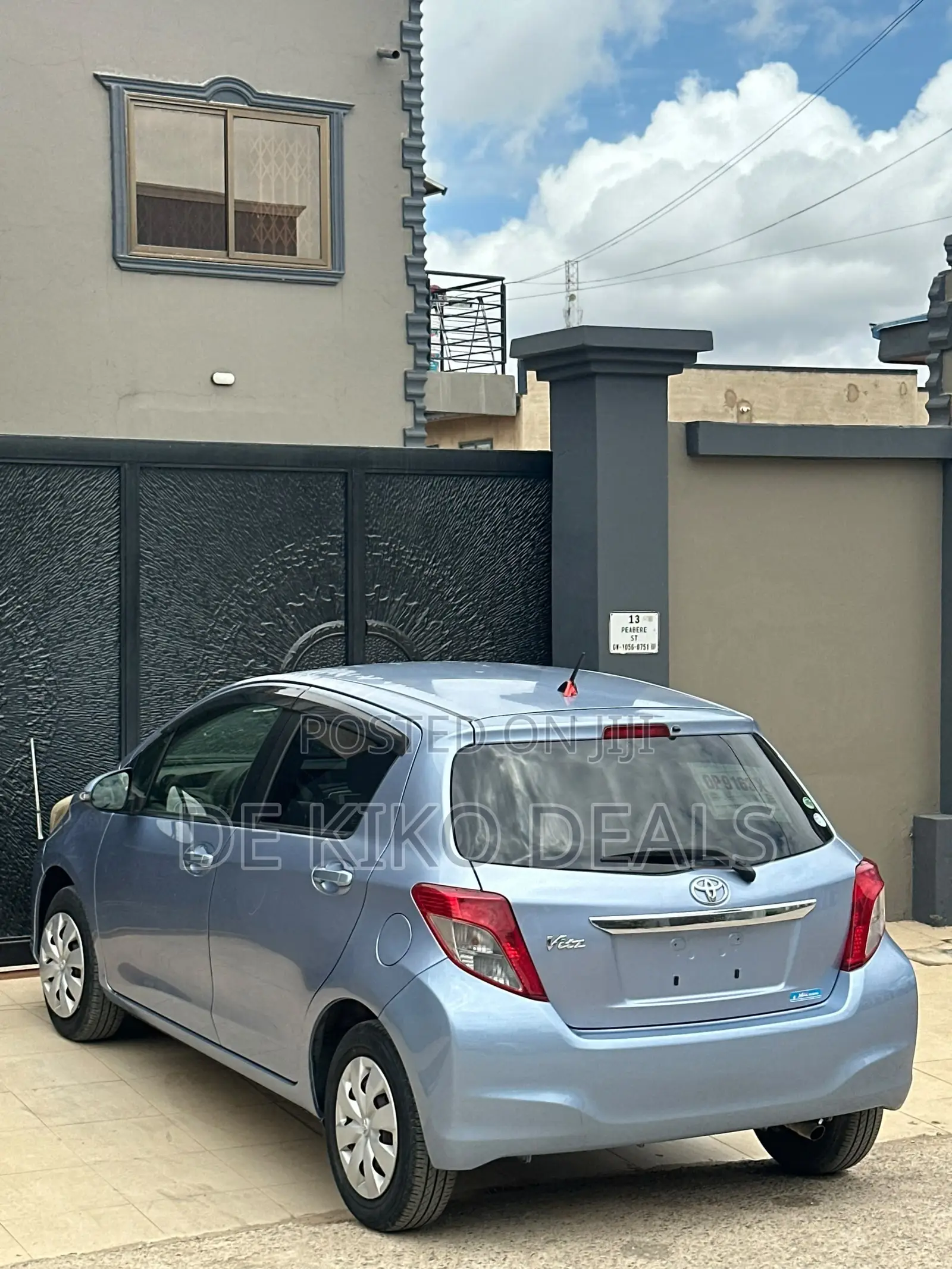Toyota Vitz 1.3 AWD 5dr 2013 Blue