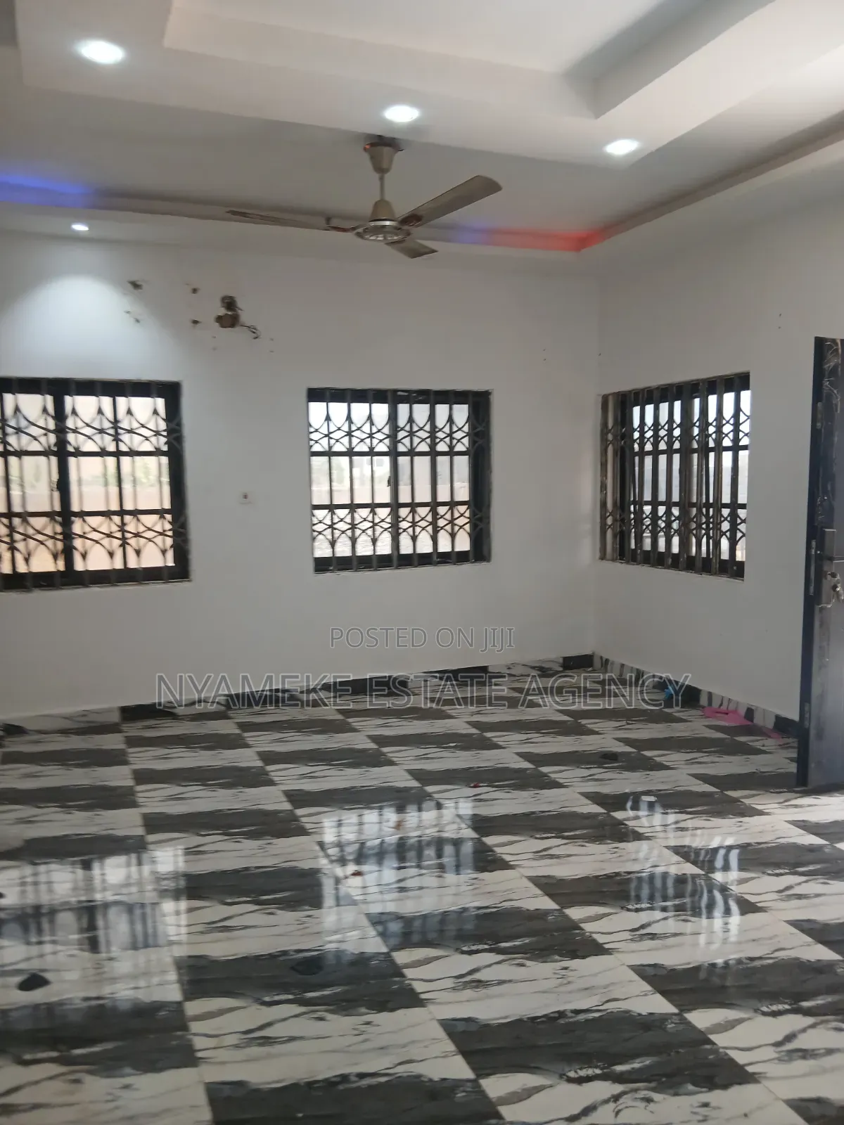 2bdrm Apartment in Sahara New Road, Exhibition for rent