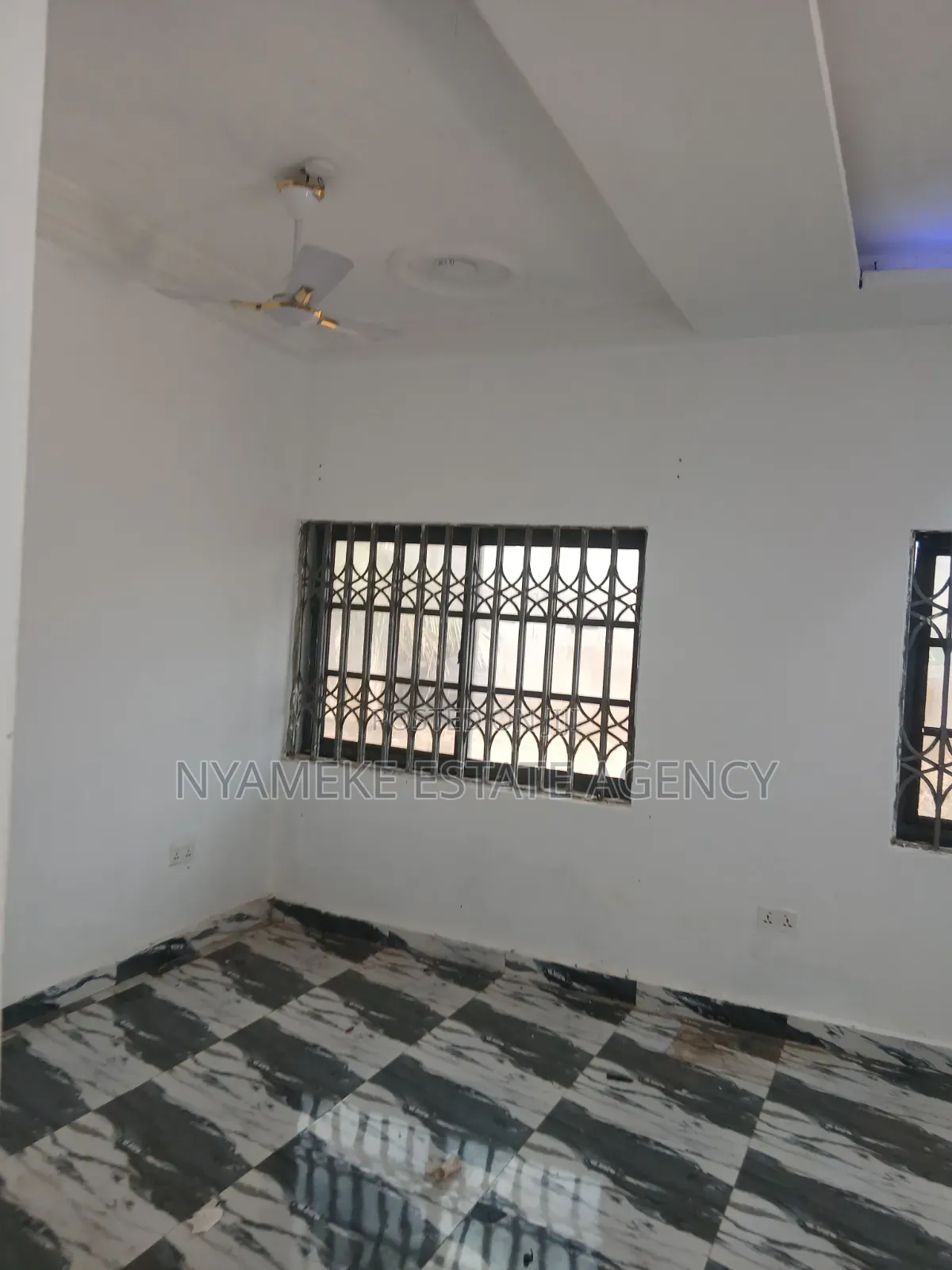 2bdrm Apartment in Sahara New Road, Exhibition for rent