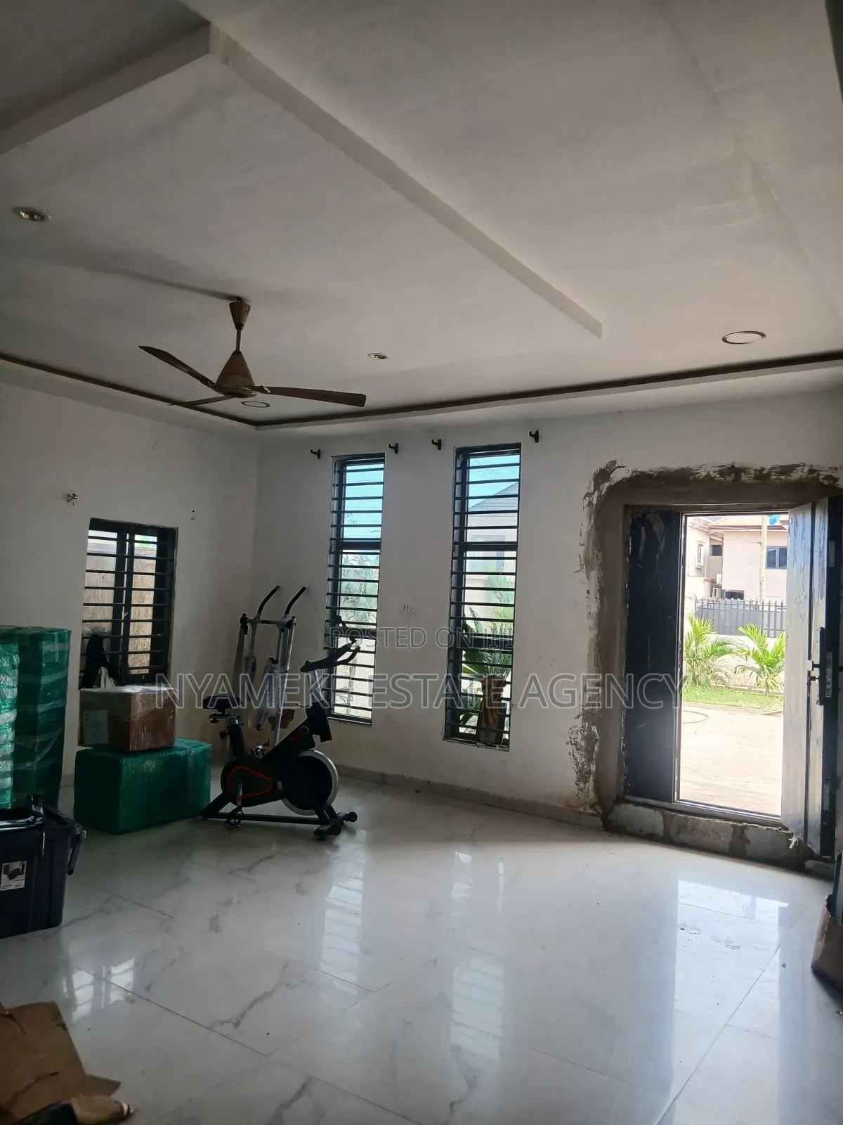 3bdrm House in New Road, Sahara for rent