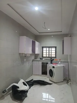 3bdrm House in New Road, Sahara for rent