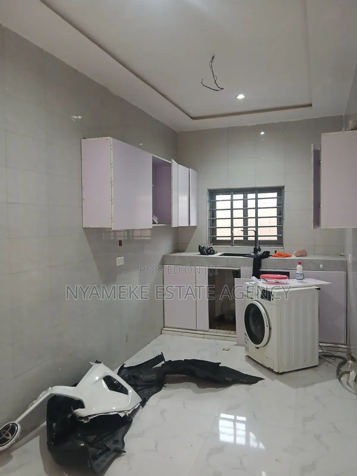 3bdrm House in New Road, Sahara for rent