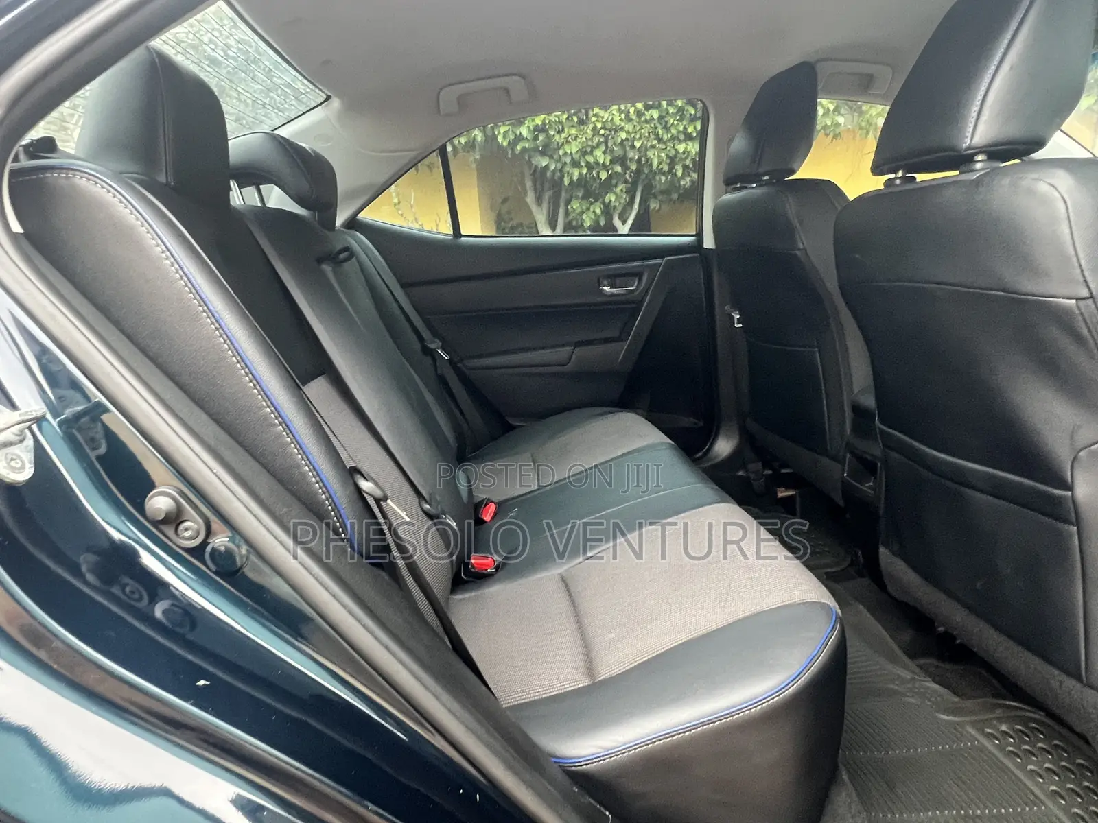 Toyota Corolla SE (1.8L 4cyl 6M) 2018 Green