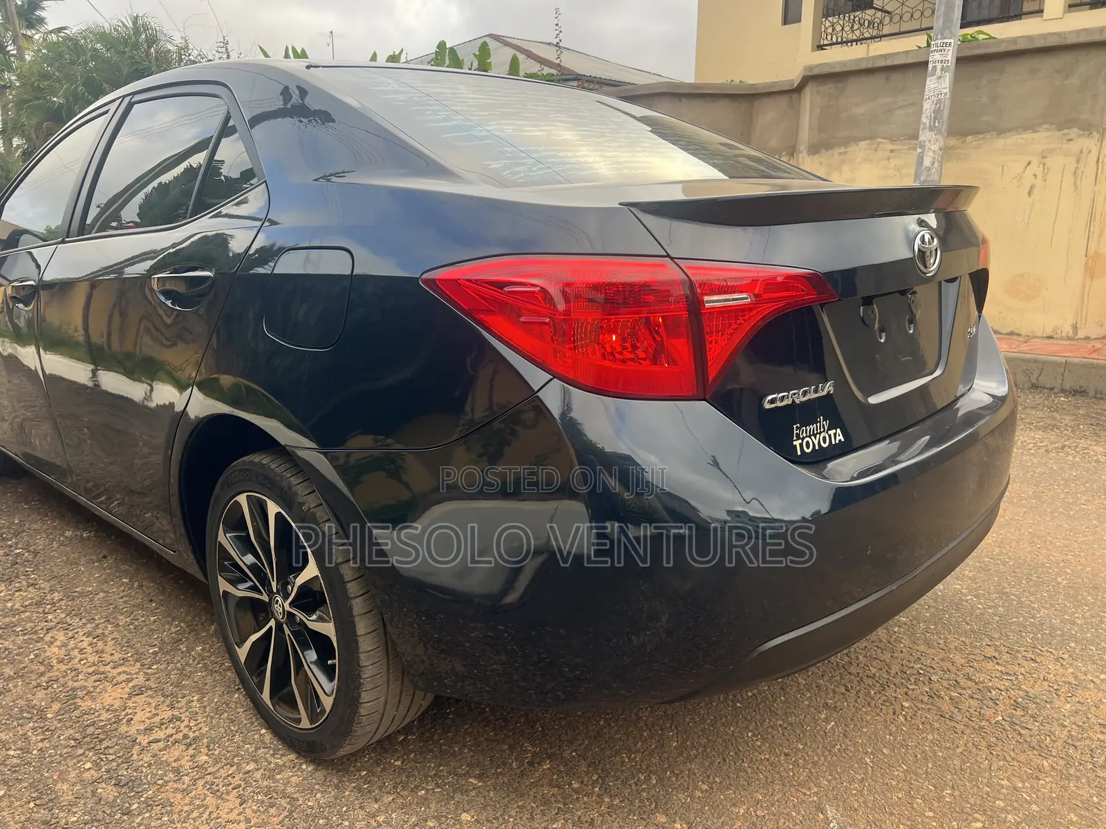 Toyota Corolla SE (1.8L 4cyl 6M) 2018 Green
