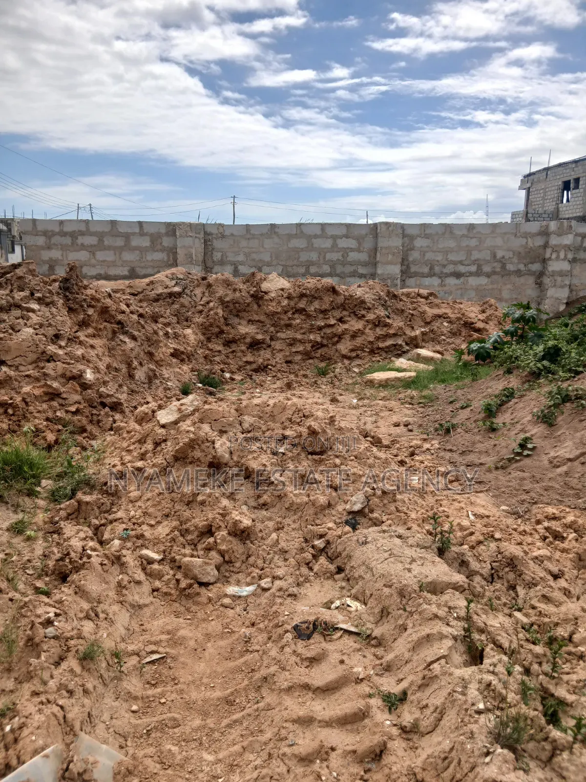 2bdrm House in Sahara New Road for sale