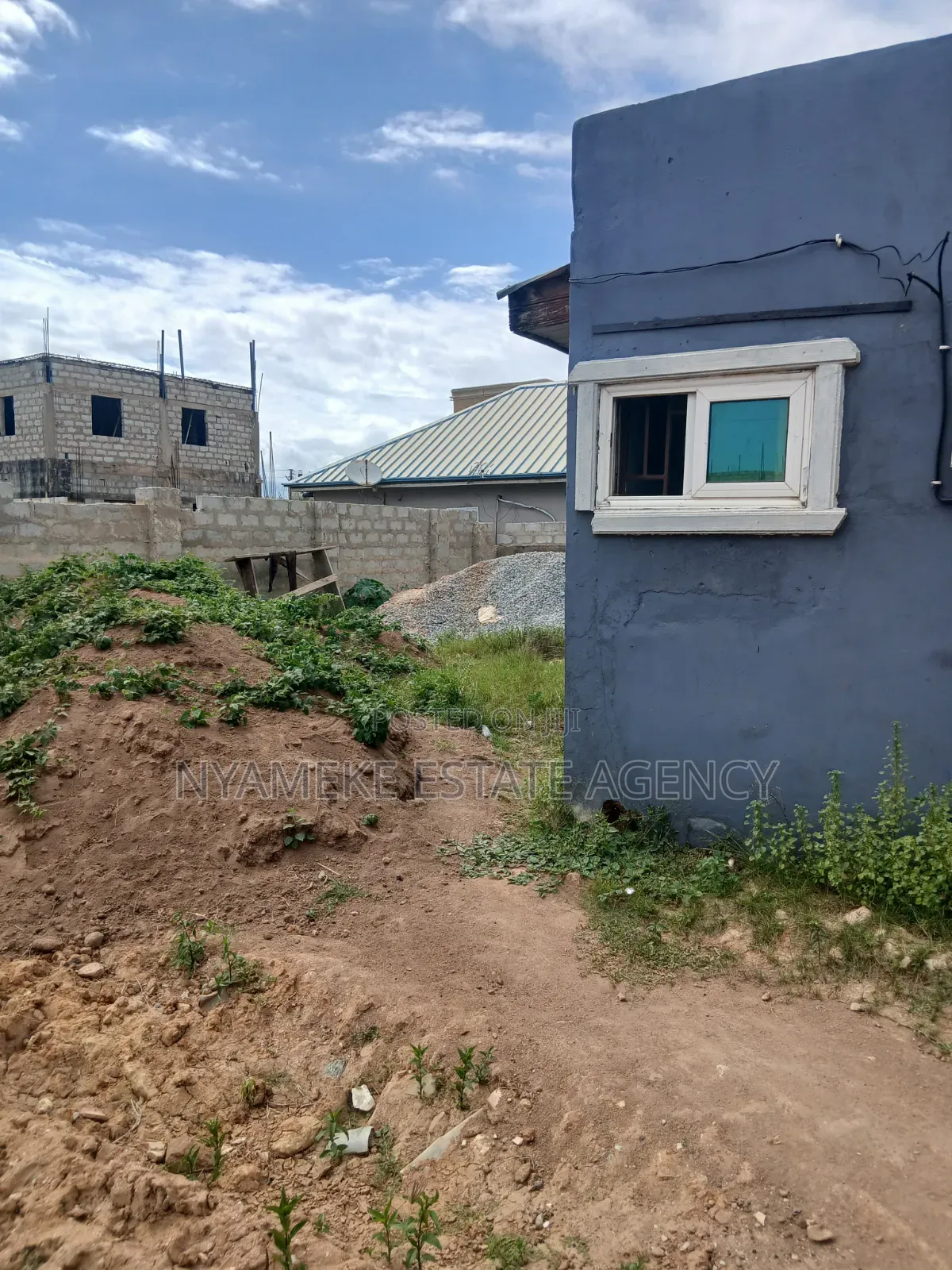 2bdrm House in Sahara New Road for sale