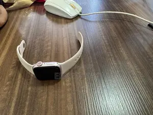 Almost New Apple Smart Watch Series 9 for Sale