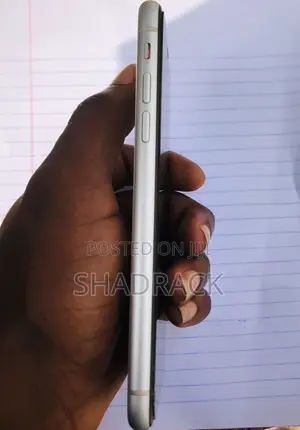 Apple iPhone XR 64 GB White