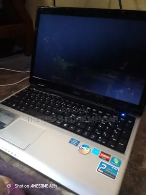 Laptop MSI CR600 3GB AMD HDD 320GB
