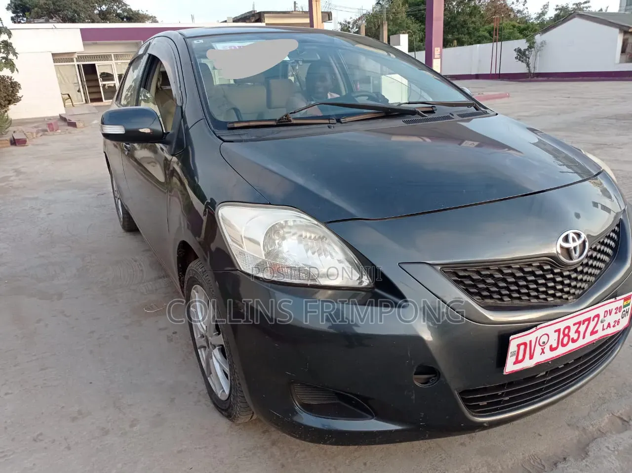 Toyota Yaris 2010 Black