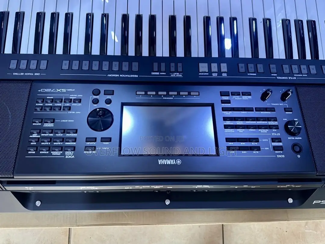 Professional Yamaha SX720+ 61 Key