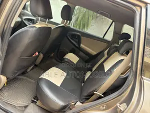 Toyota RAV4 2.5 4x4 2011 Gray