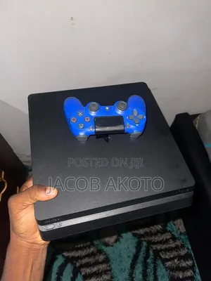 PS4 Slim With Controller