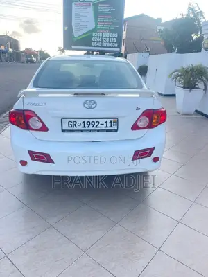 Toyota Corolla 2009 White