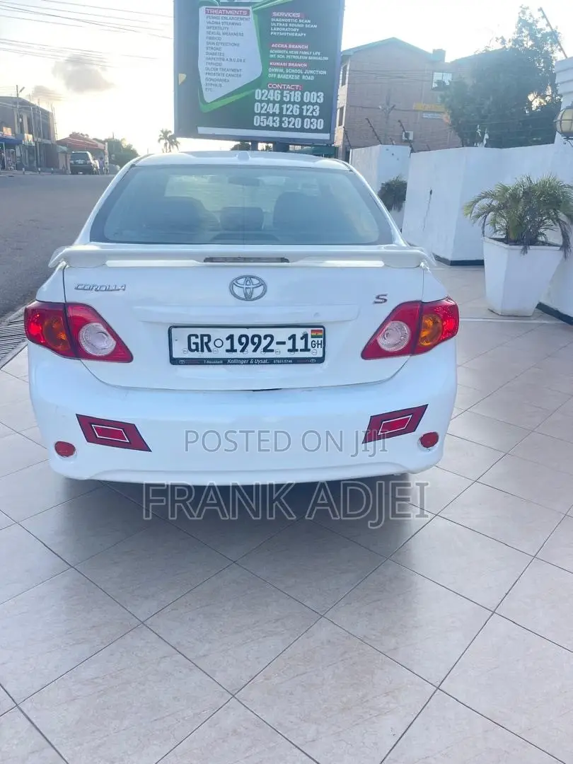 Toyota Corolla 2009 White