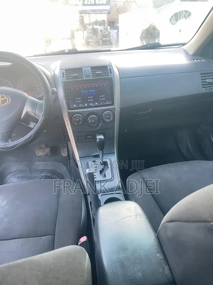Toyota Corolla 2009 White