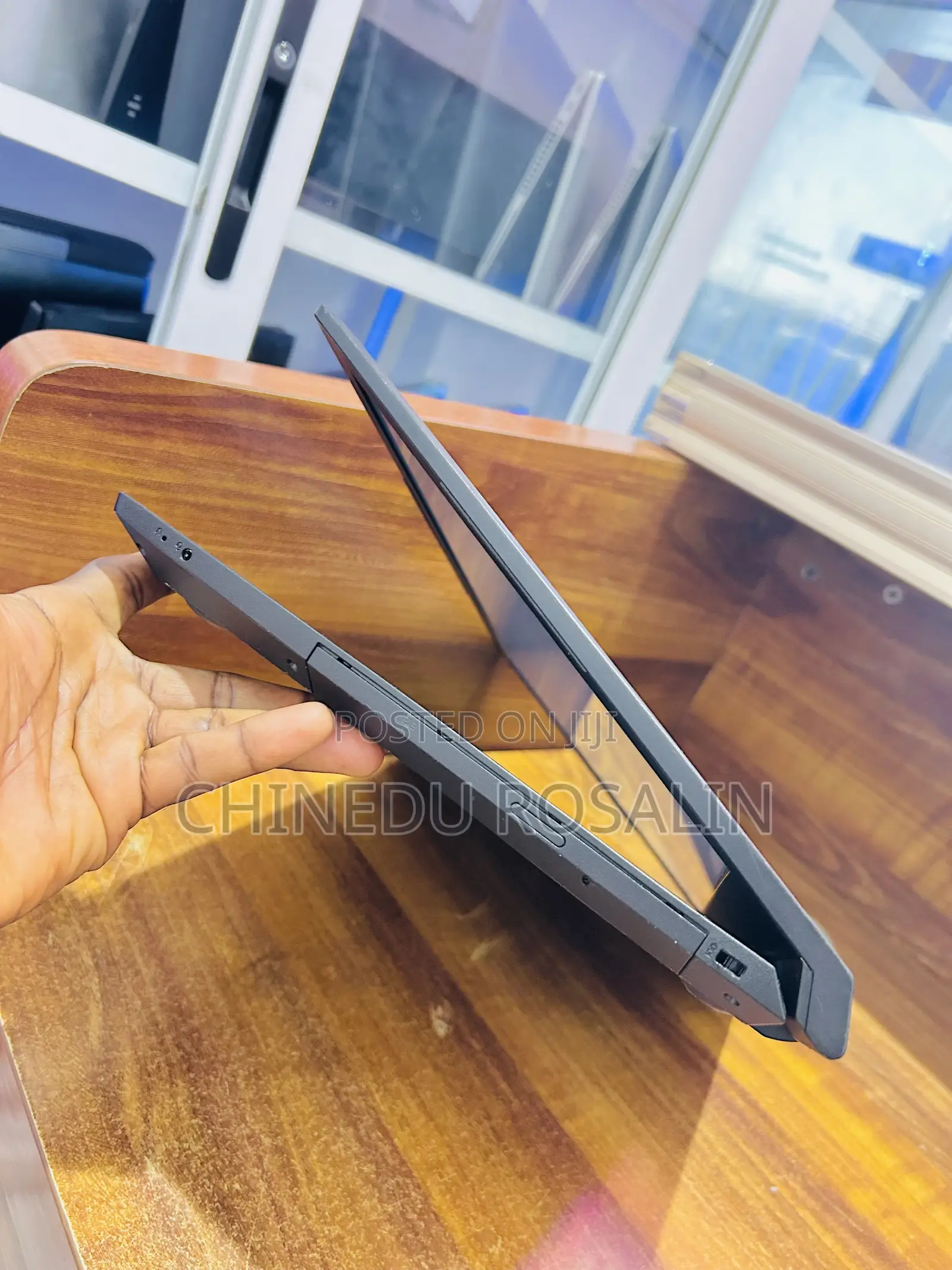 Laptop Lenovo IdeaPad 1 8GB Intel Core i5 SSD 256GB