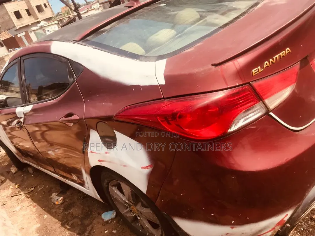 Hyundai Elantra 2013 Red
