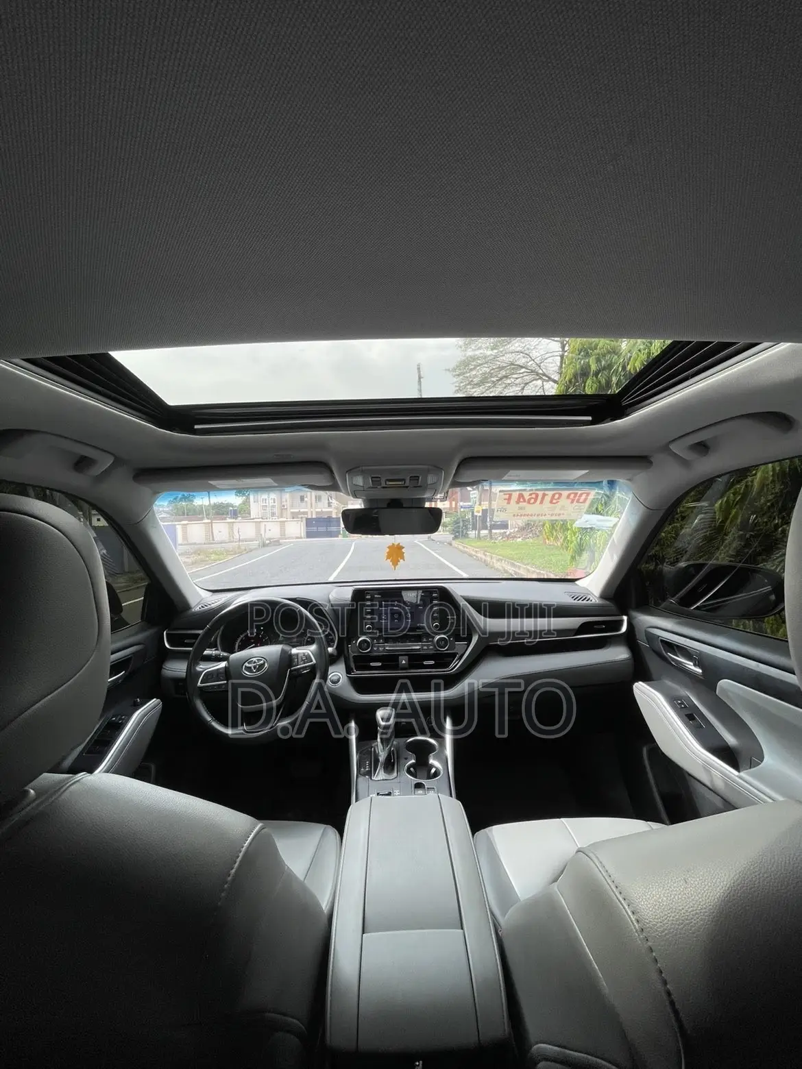 Toyota Highlander XLE 2022 Gray
