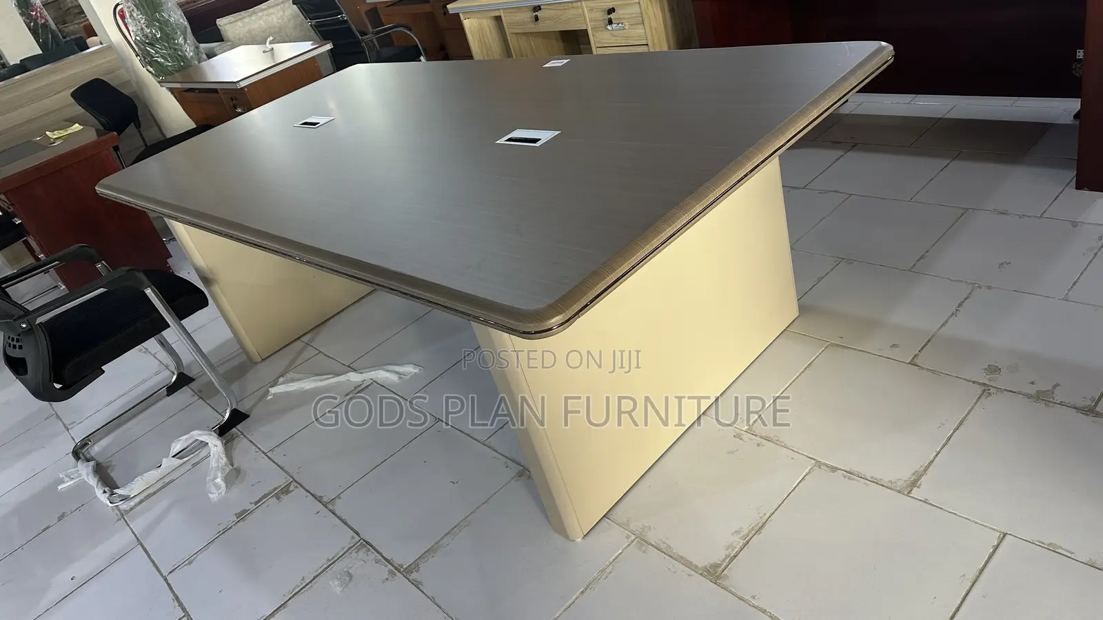 Conference Table (6-8) Fm