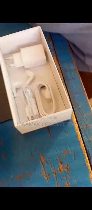 New Tecno Camon 50 Pro 256 GB Silver