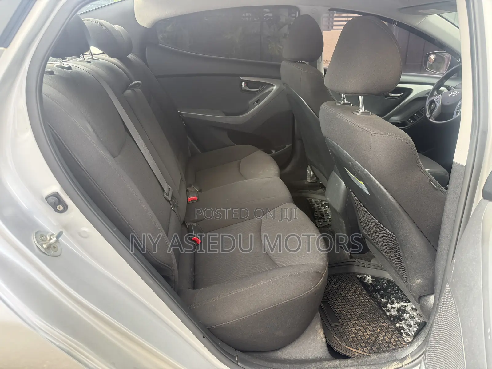 Hyundai Elantra Limited 4dr Sedan (1.8L 4cyl 6A) 2014 Silver