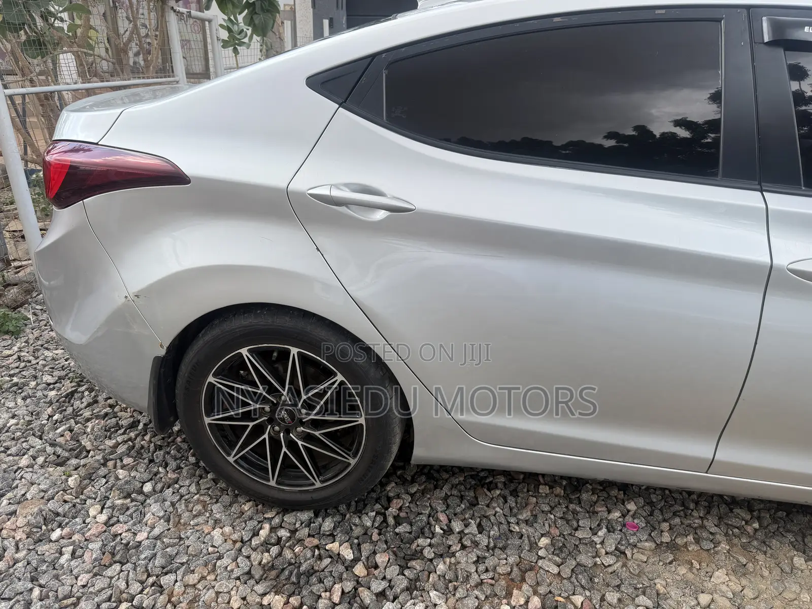 Hyundai Elantra Limited 4dr Sedan (1.8L 4cyl 6A) 2014 Silver