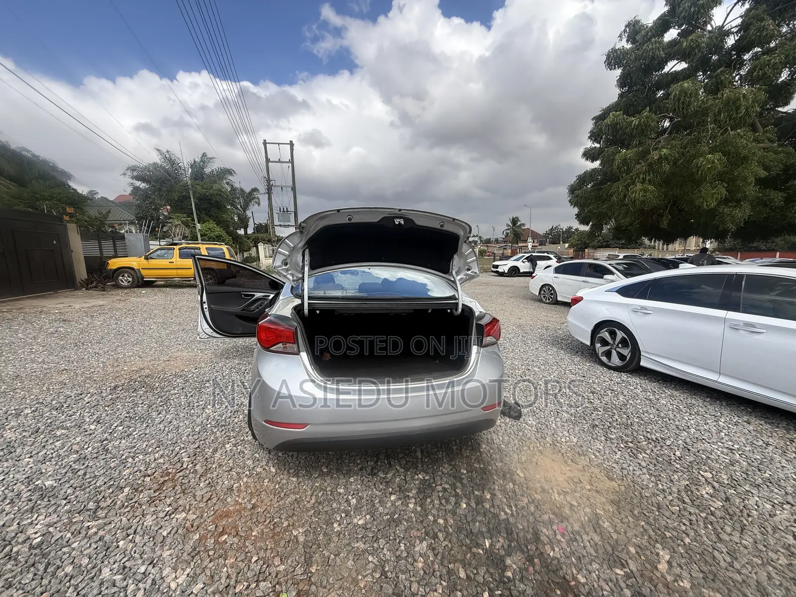 Hyundai Elantra Limited 4dr Sedan (1.8L 4cyl 6A) 2014 Silver