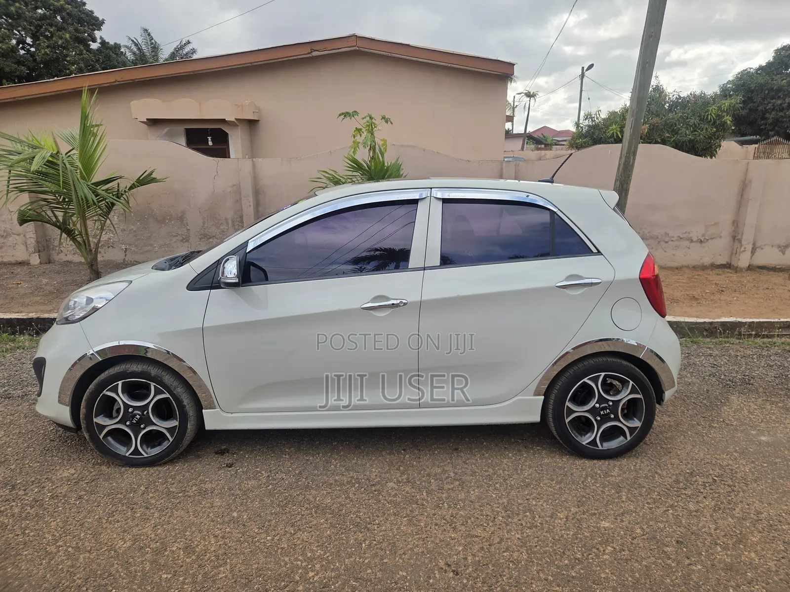 Kia Morning 2012 Off white