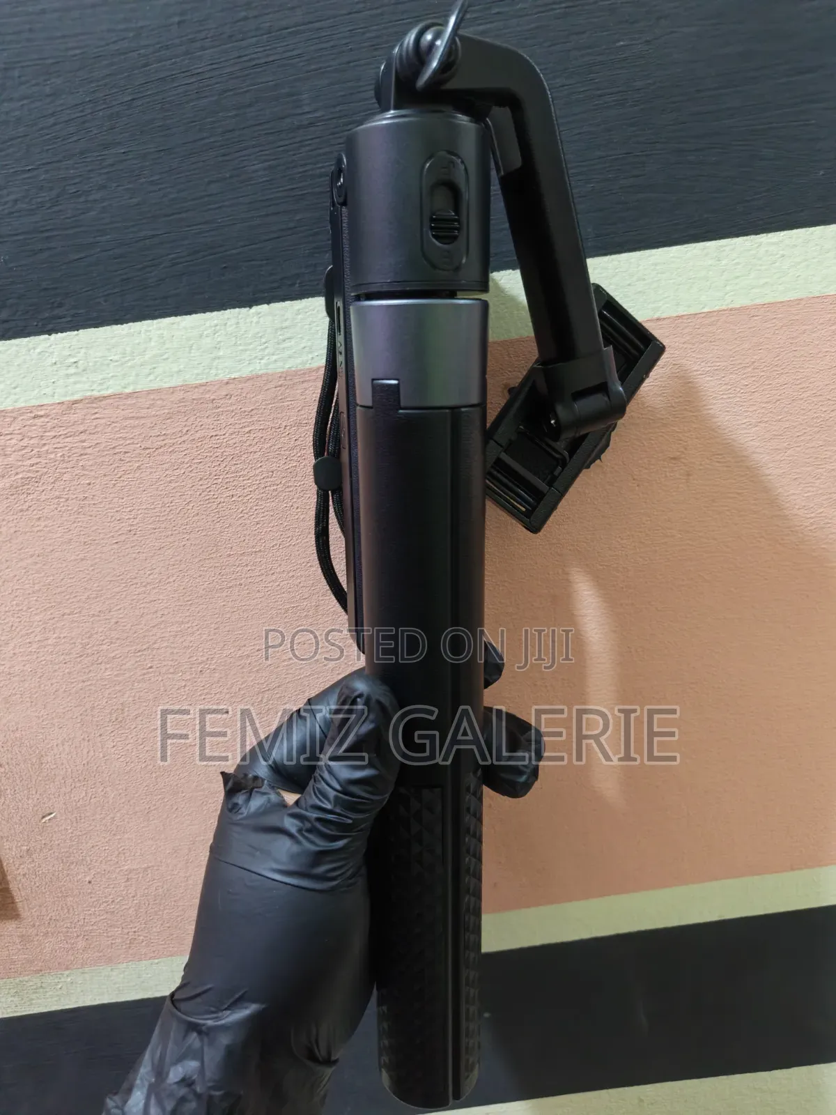 Oraimo FlowTrack Gesture Control Face Tracking Selfie Stick Tripod