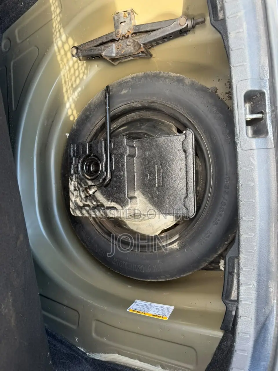 Toyota Corolla SE (1.8L 4cyl 6M) 2019 Gray