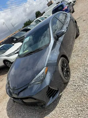 Toyota Corolla SE (1.8L 4cyl 6M) 2019 Gray