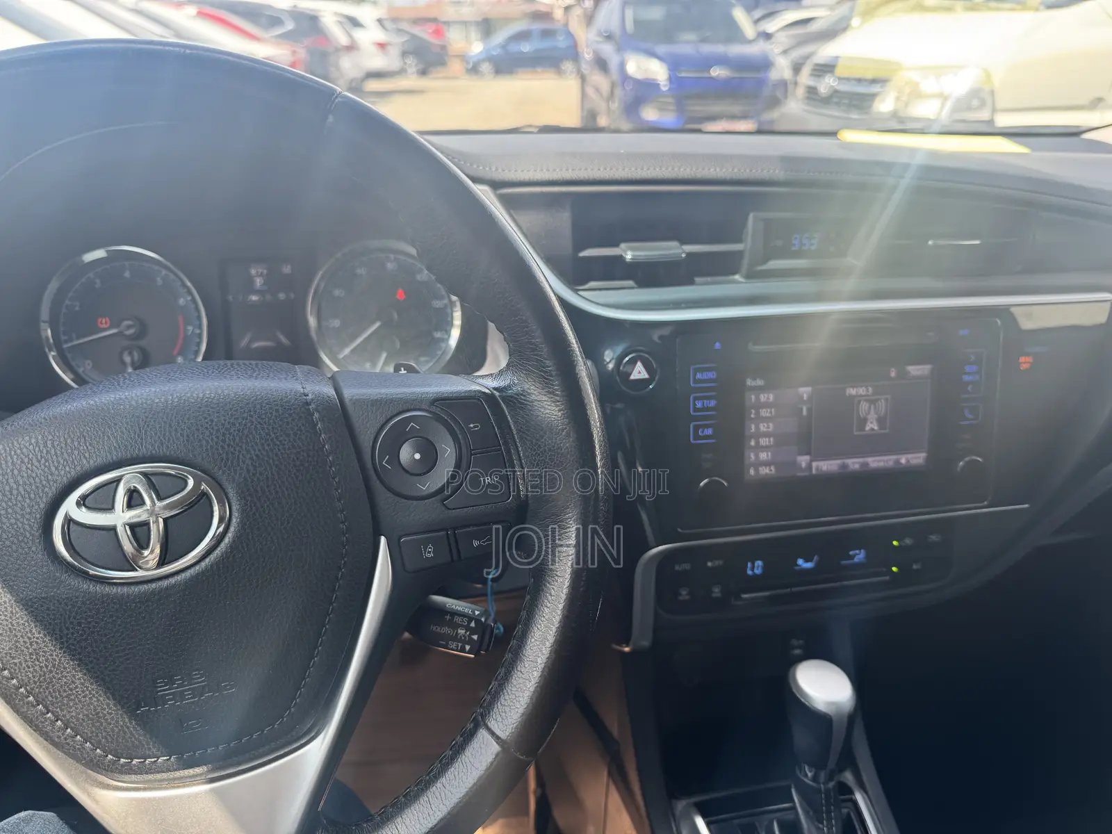 Toyota Corolla SE (1.8L 4cyl 6M) 2019 Gray