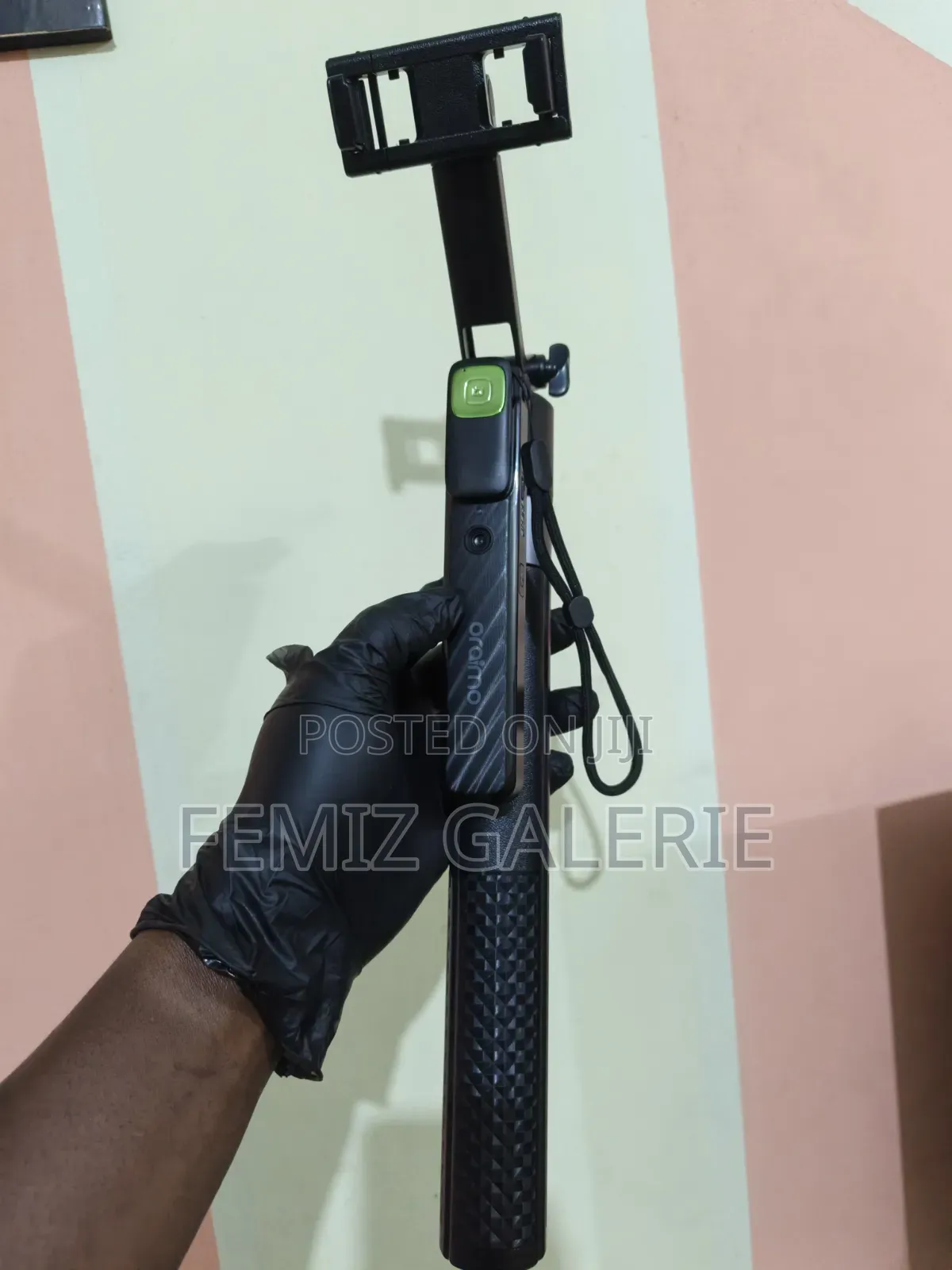 Oraimo FlowTrack Gesture Control Face Tracking Selfie Stick Tripod