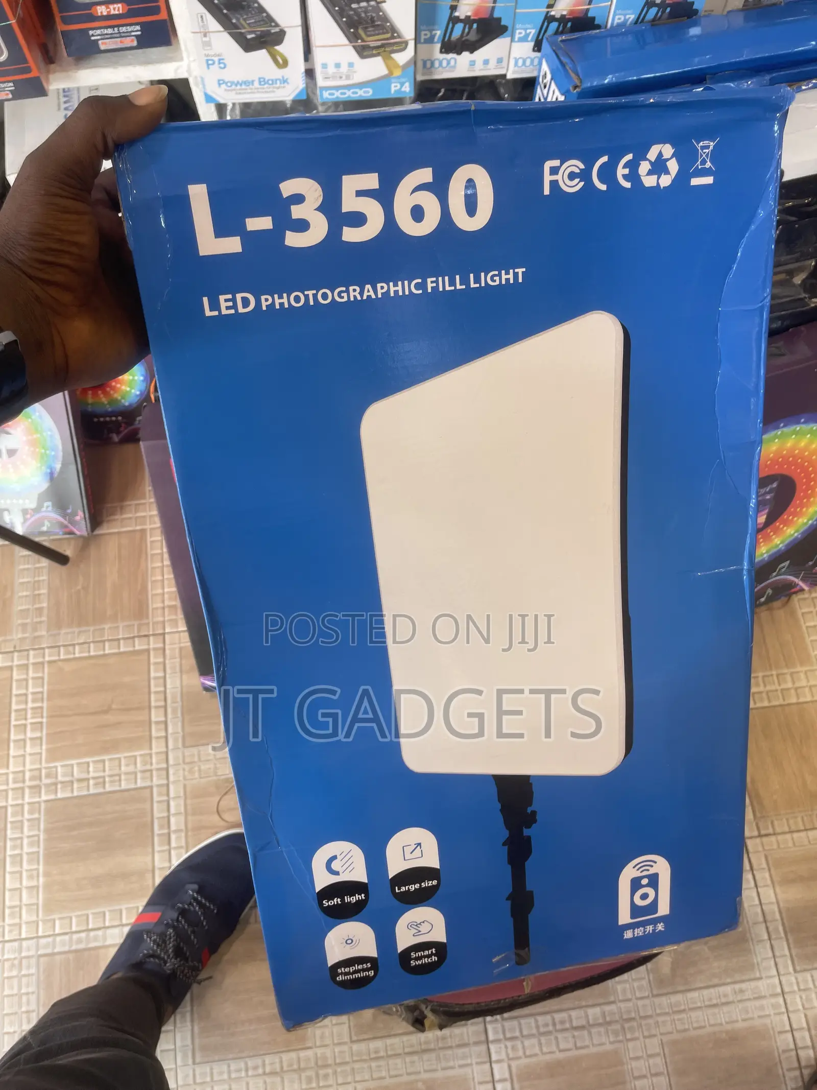 L-3560 LED Photographic Fill Light — Large Soft Panel
