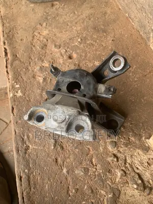 Engine Mount Toyota RAV4