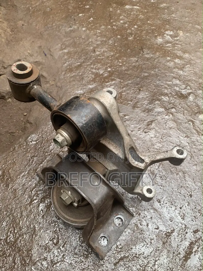 Nissan Rogue Engine Mount